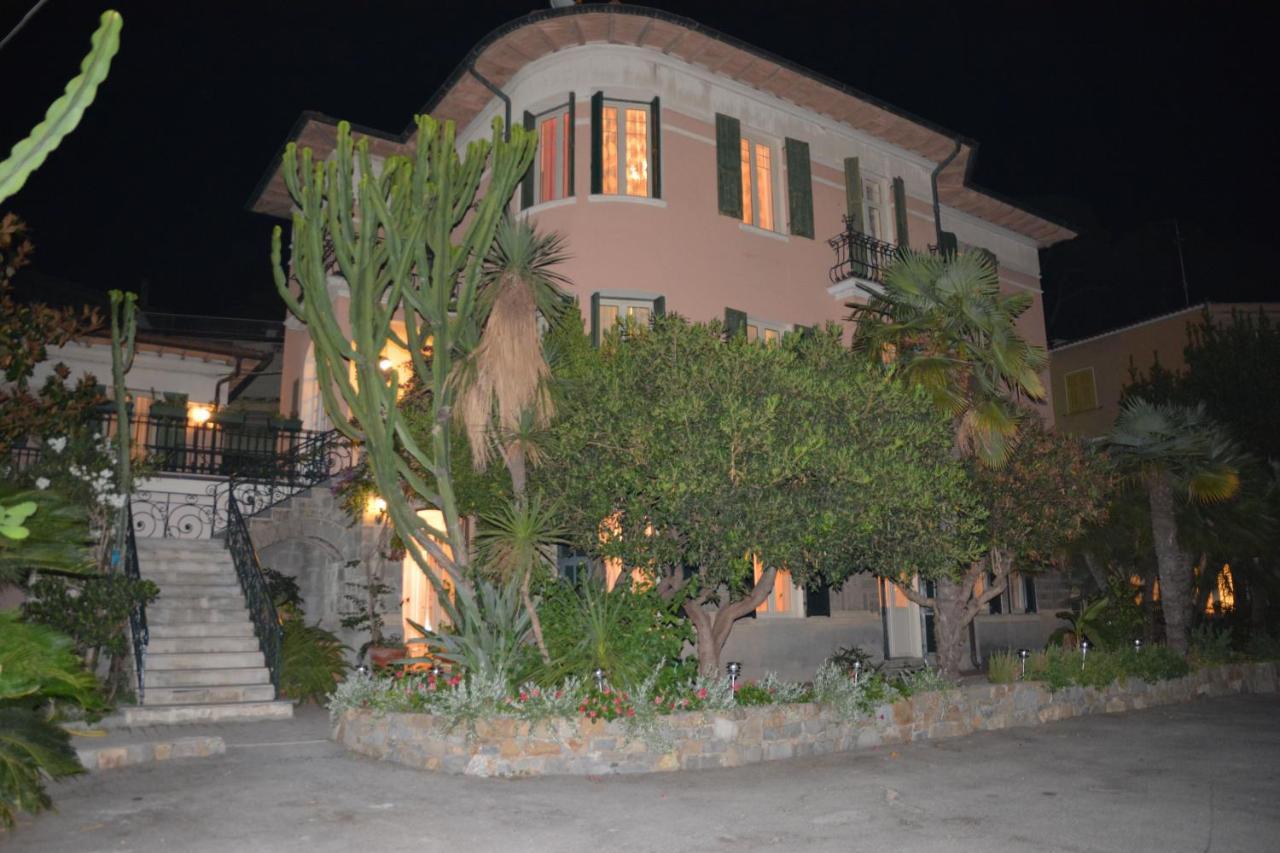 Hotel La Scogliera Bordighera Exterior photo