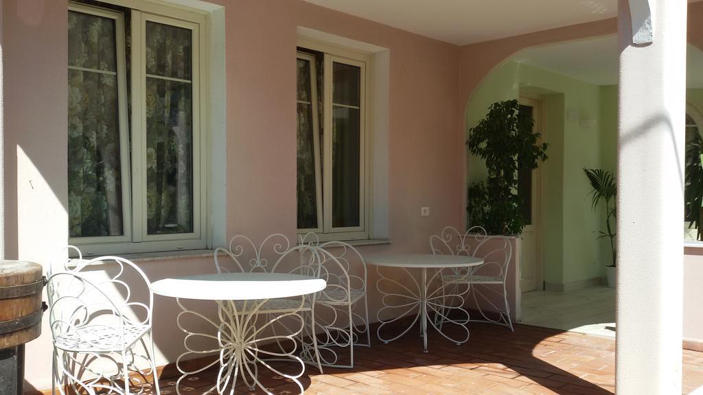 Hotel La Scogliera Bordighera Exterior photo