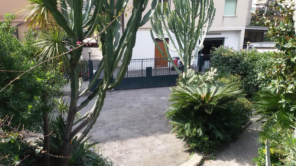 Hotel La Scogliera Bordighera Exterior photo