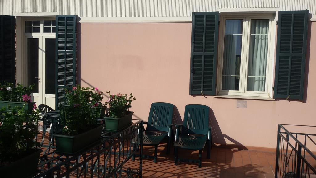 Hotel La Scogliera Bordighera Exterior photo