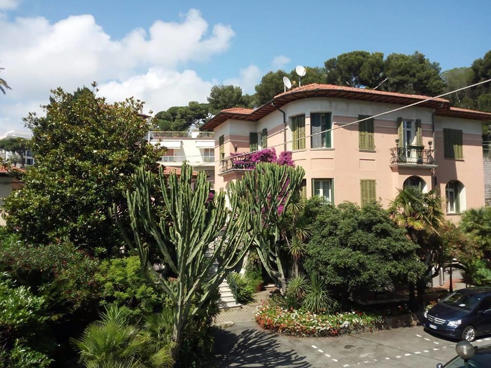 Hotel La Scogliera Bordighera Exterior photo