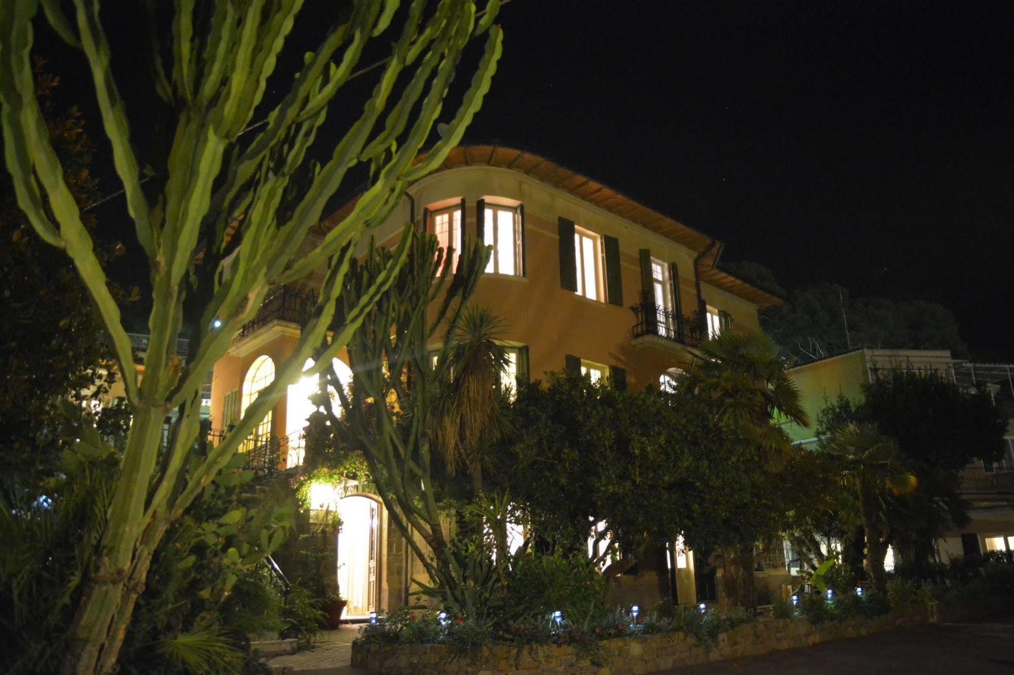 Hotel La Scogliera Bordighera Exterior photo