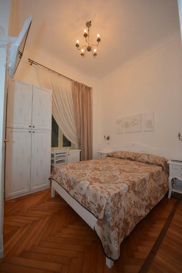 Hotel La Scogliera Bordighera Exterior photo